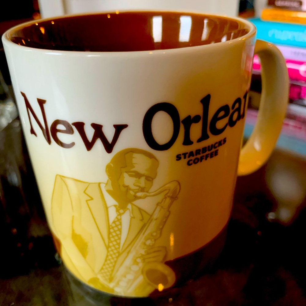 2011 Starbucks NEW ORLEANS Large Mug. 16 oz. Great condition.